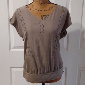 BR Banded bottom Blouse